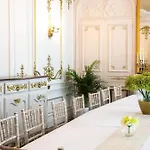 بيت للعطل Historic Manoir In Normandy Elegance In A Semi-rural Setting Ideal For Groups And Families