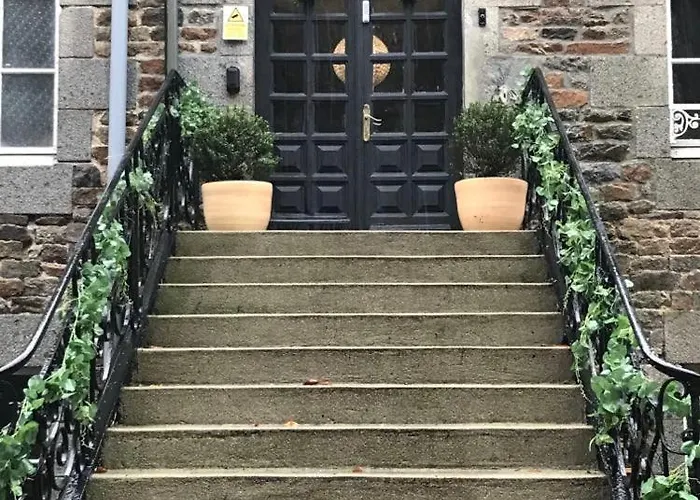 Historic Manoir In Normandy Elegance In A Semi-rural Setting Ideal For Groups And Families Holiday home