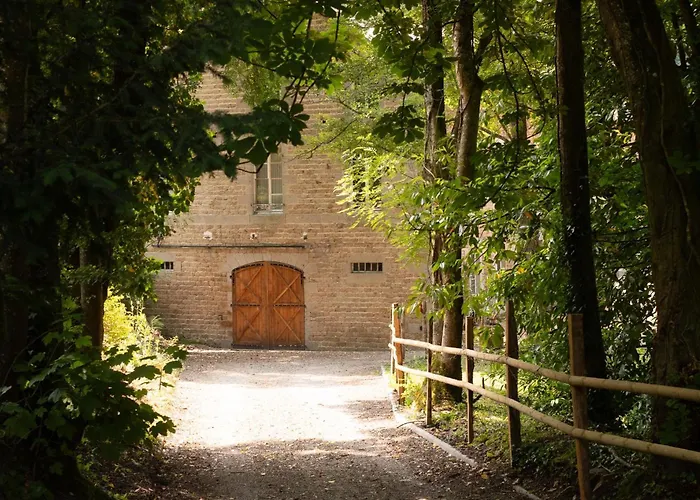 بيت للعطل Historic Manoir In Normandy Elegance In A Semi-rural Setting Ideal For Groups And Families