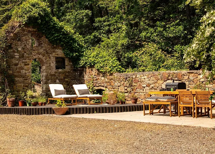 Historic Manoir In Normandy Elegance In A Semi-rural Setting Ideal For Groups And Families Viré