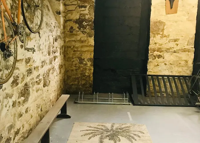 بيت للعطل Historic Manoir In Normandy Elegance In A Semi-rural Setting Ideal For Groups And Families Viré