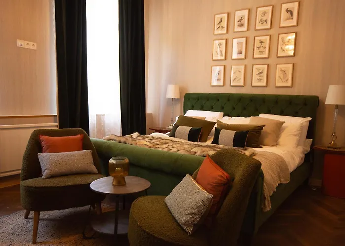 بيت للعطل Historic Manoir In Normandy Elegance In A Semi-rural Setting Ideal For Groups And Families Viré